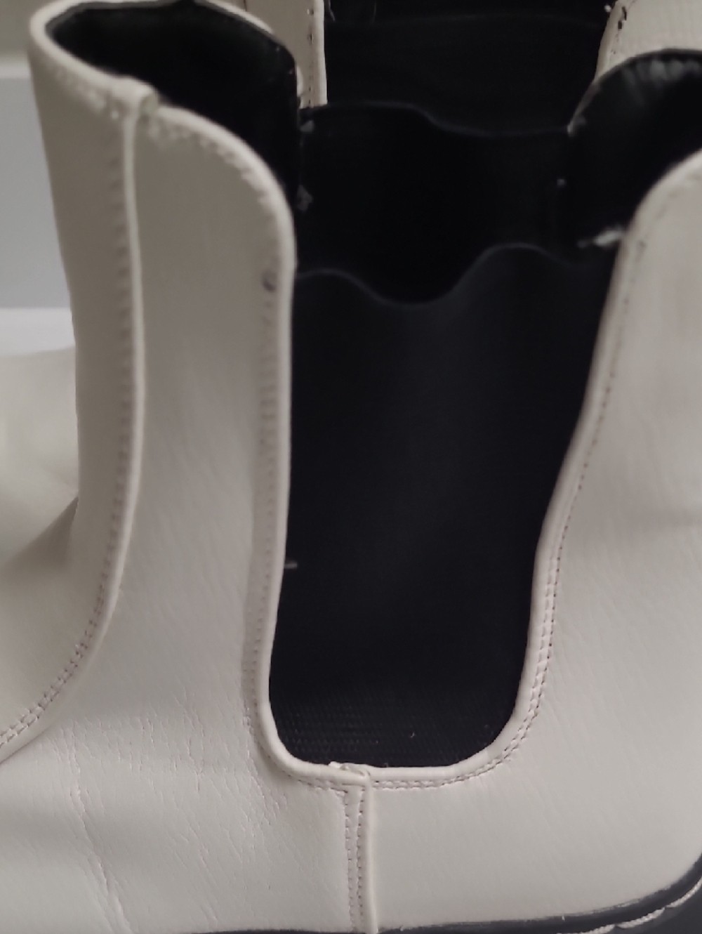 Sincerely Jules White Chelsea Lug Sole Boots