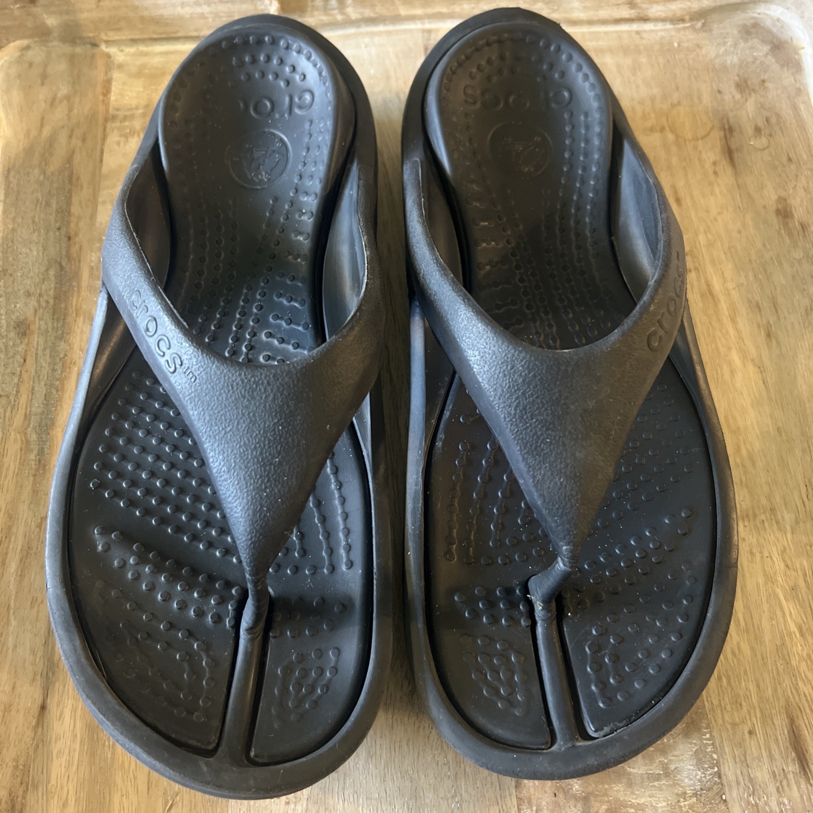 Crocs Athens II Black Sandals M10 W12 Slip On Flip Flops Thongs Summer