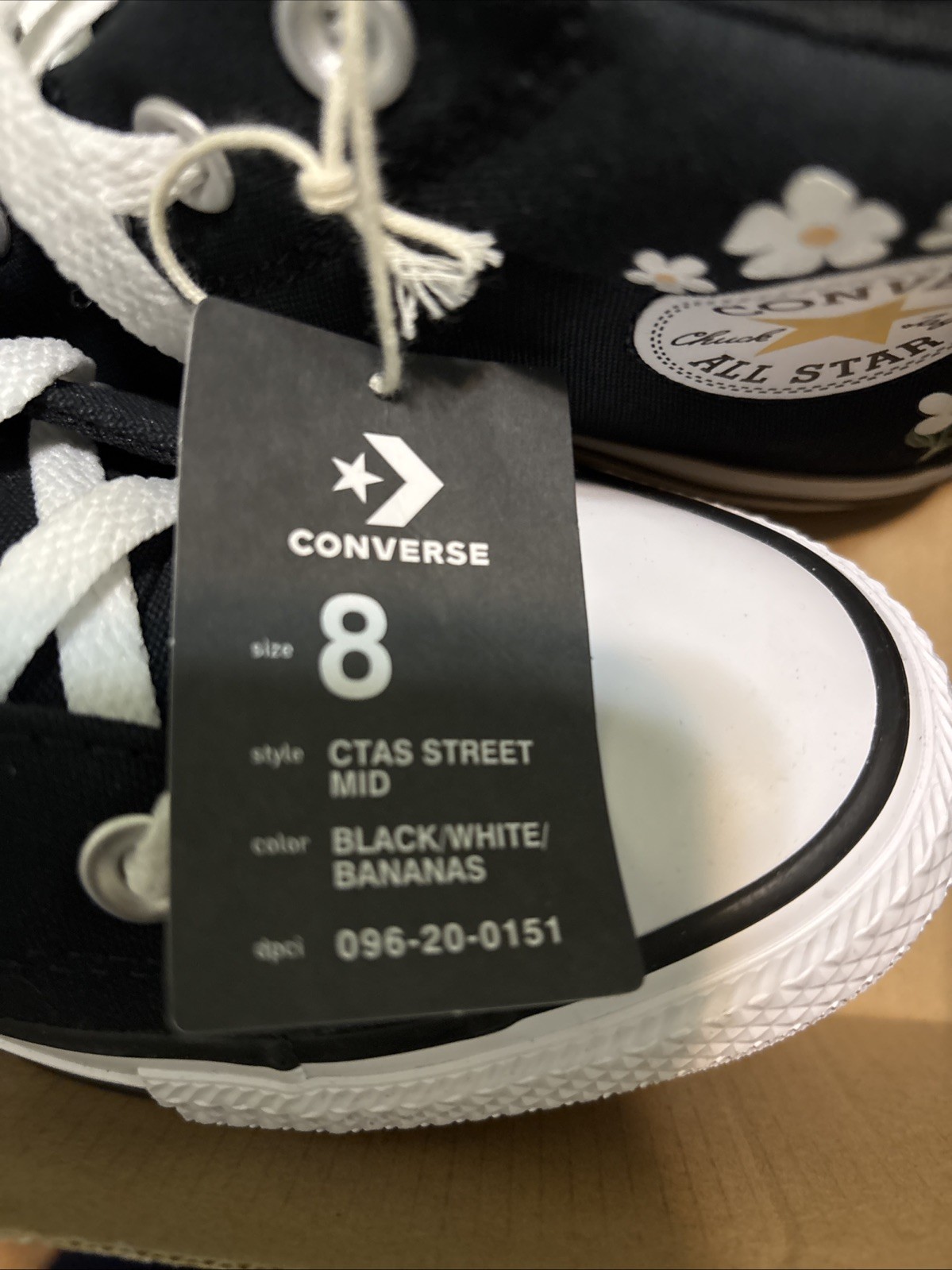 Black Embroidered Flower Converse High Top Chuck Size 8 Men 10 Women Shoes NEW