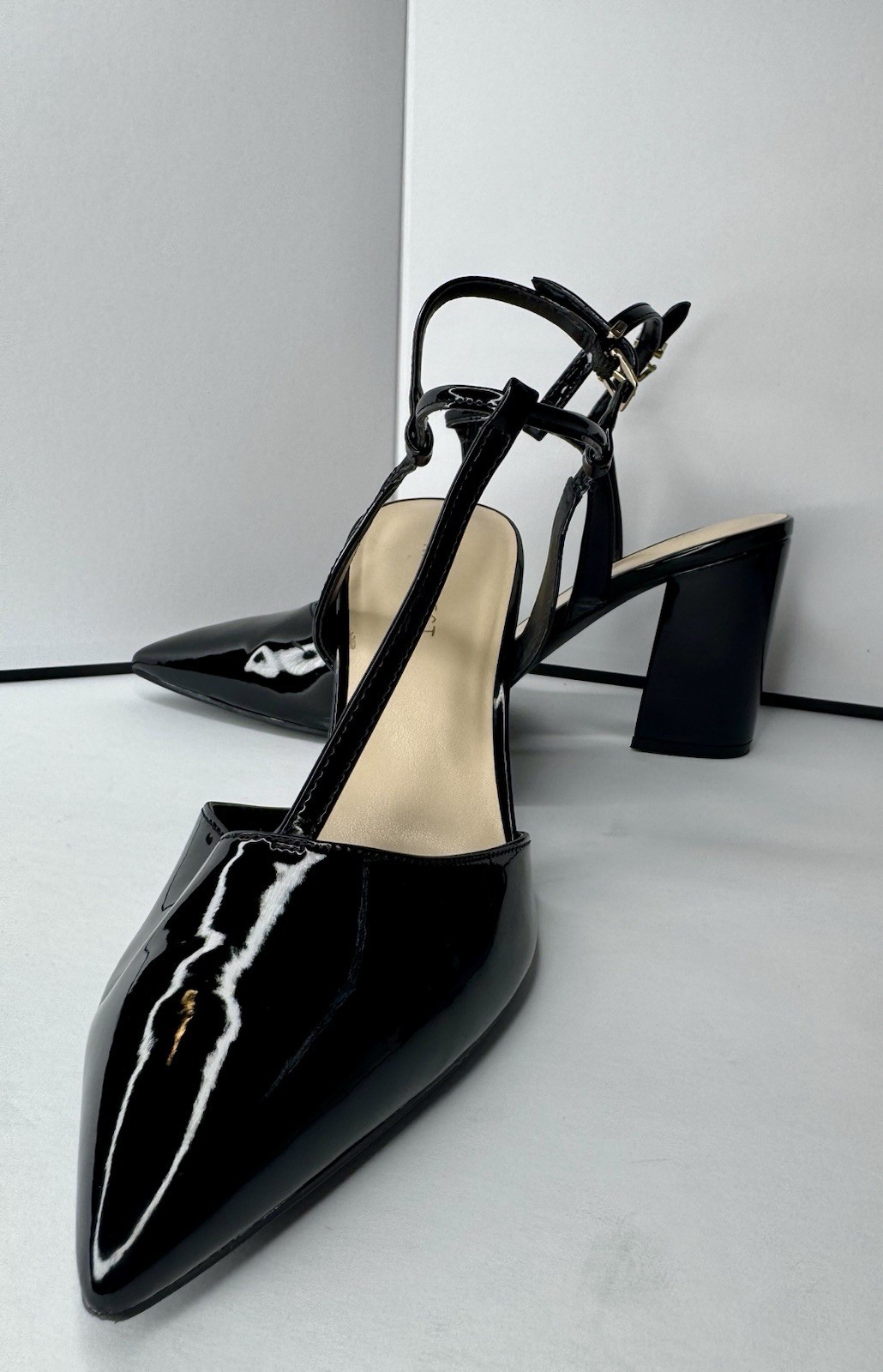 Nine West Black Patent Leather Slingback Pointed Toe T-Strap Block Heel8.5-AS-IS
