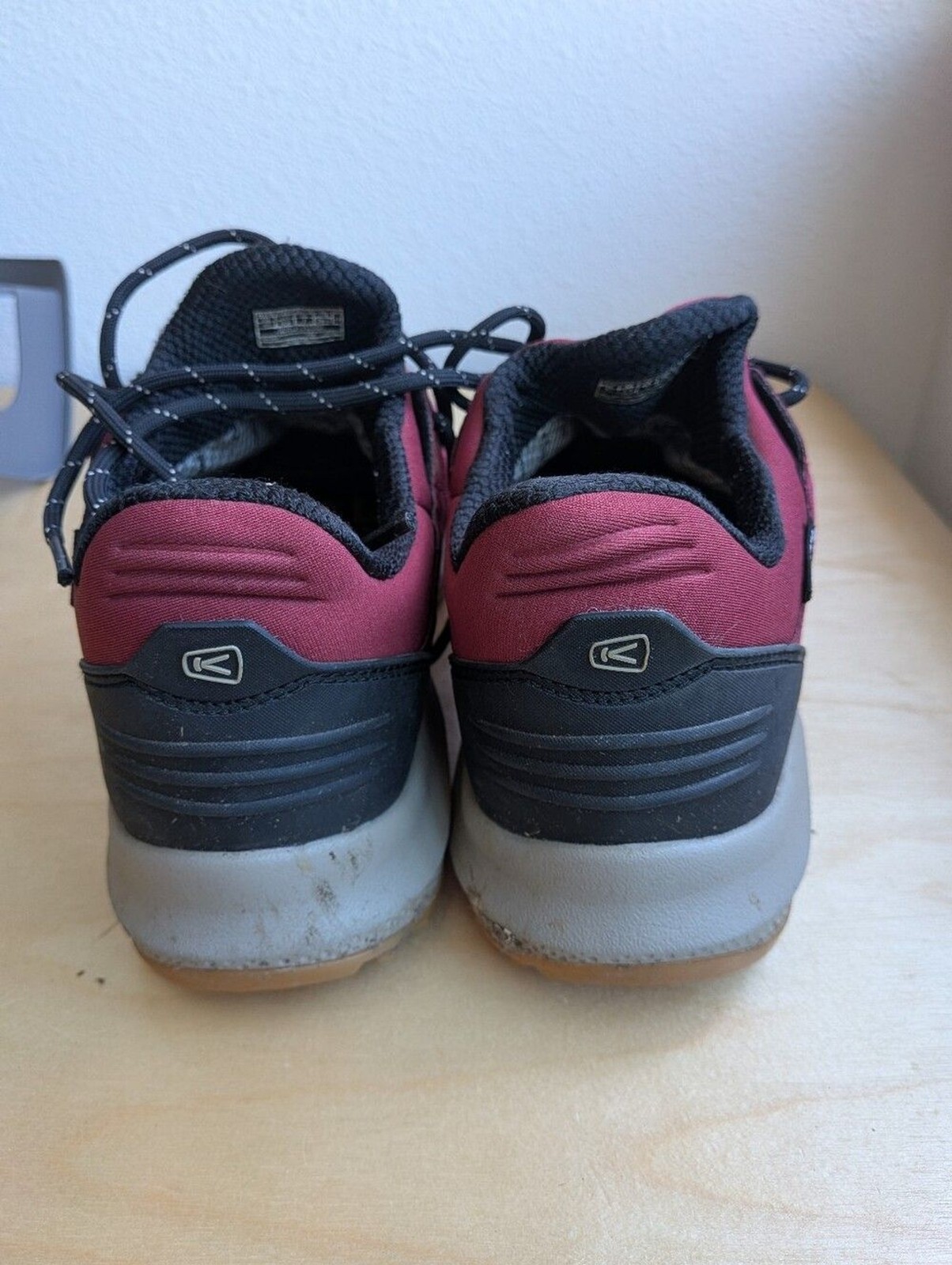 KEEN Tempo Flex Low WP Hiking Shoes Jam Burgundy Pink Women’s 9.5 Style 1025467