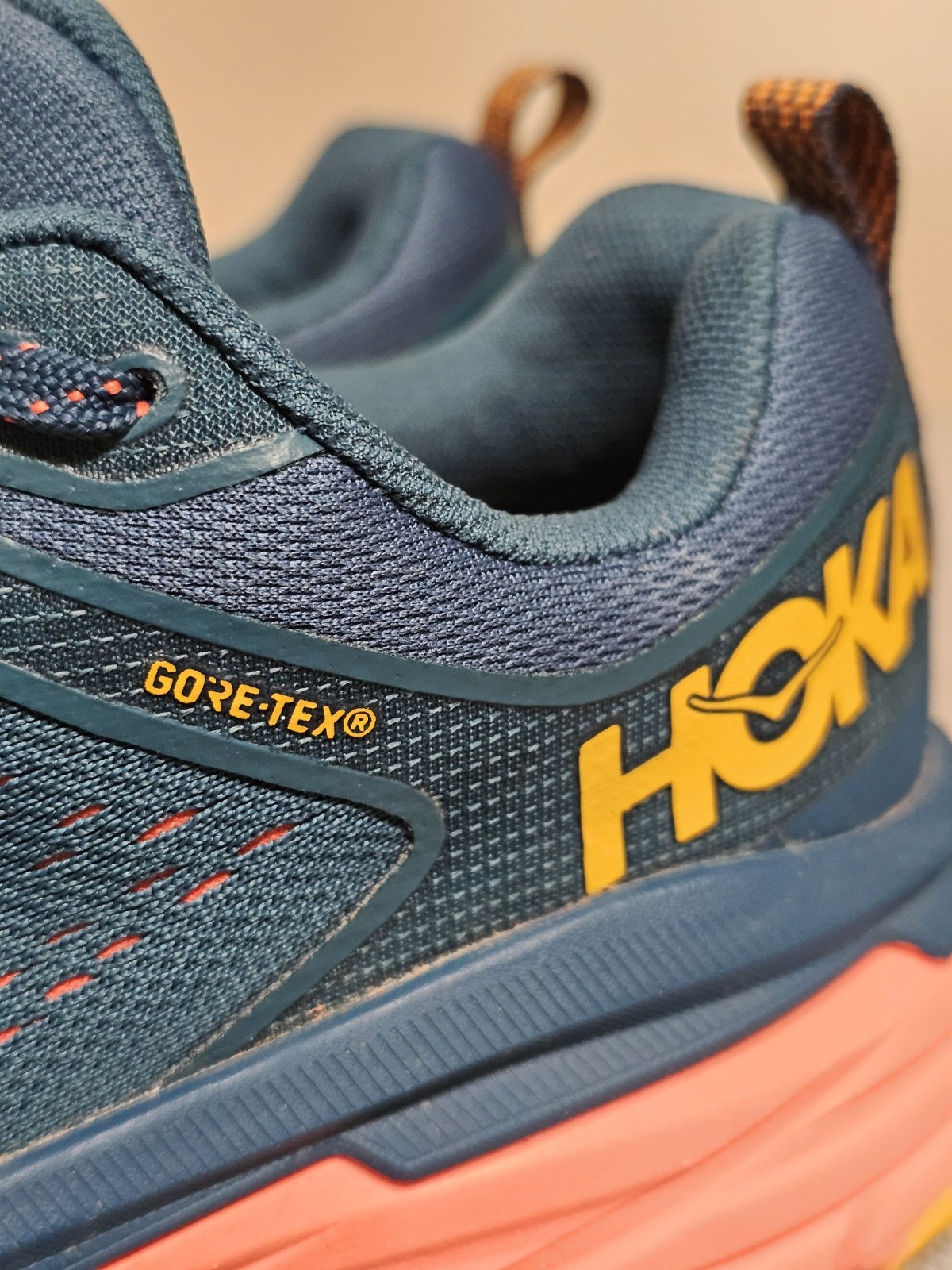 Hoka One One Challenger ATR 6 GTX Blue Coral Trail Shoes Womens Size 6.5 1116878