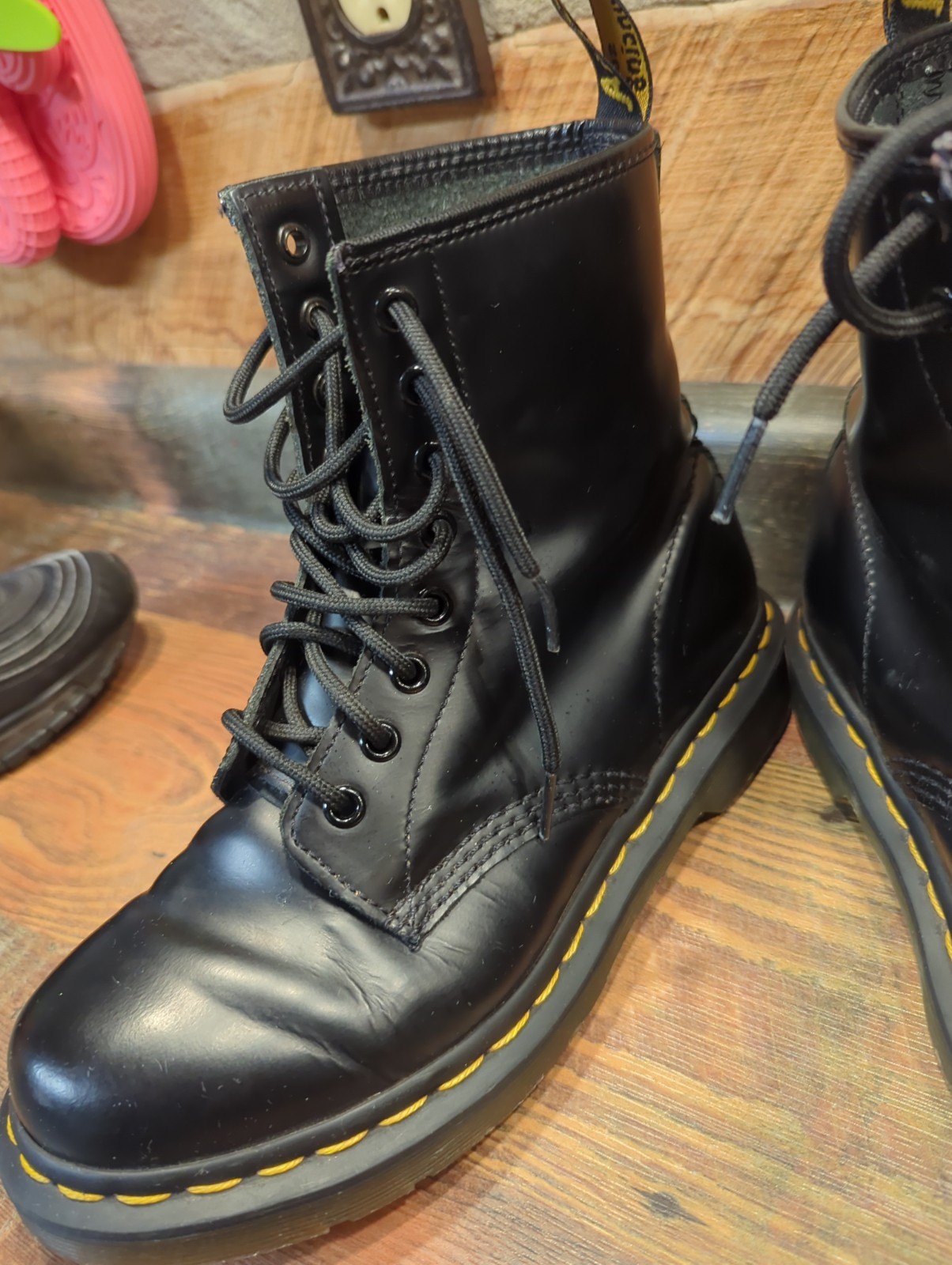 DR MARTENS Womens 1460 Smooth Black Leather Boots-Eight Eye Lace Up-US Sz 7