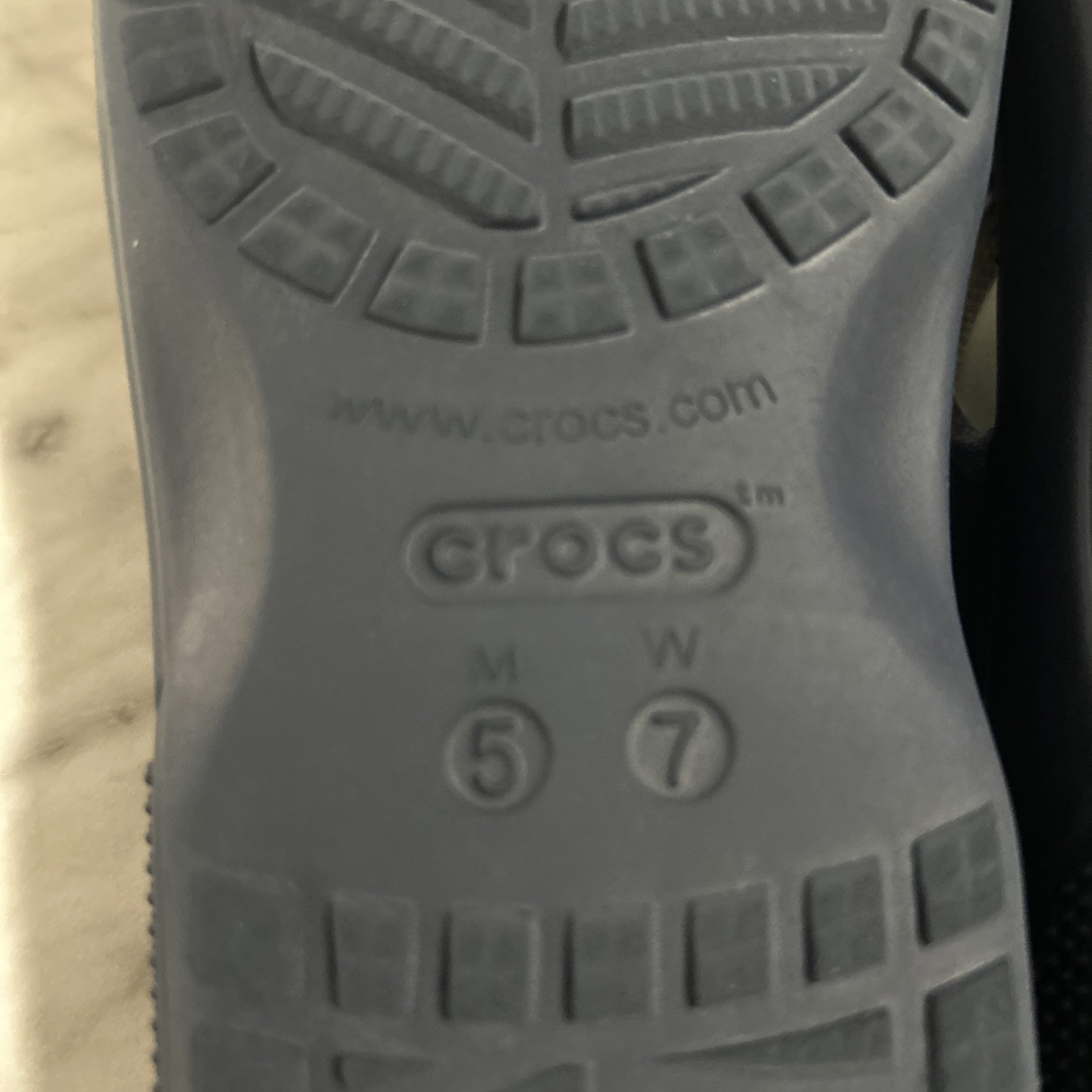 Crocs Baya Sandals Women’s size 7 Blue Comfort Thong Flip Flop Slip On