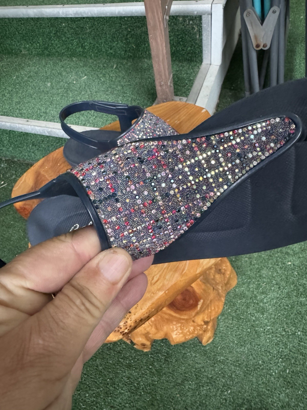 Women’s Cali From Skechers Yoga Foam Sandals Size 10 Rainbow Rhinestones Navy