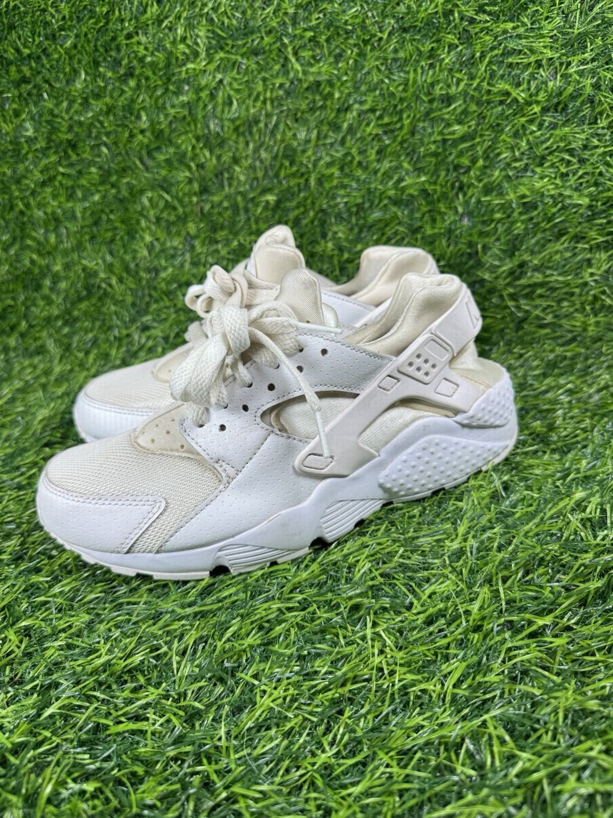 Nike Air Huarache Run Size 6 Women
