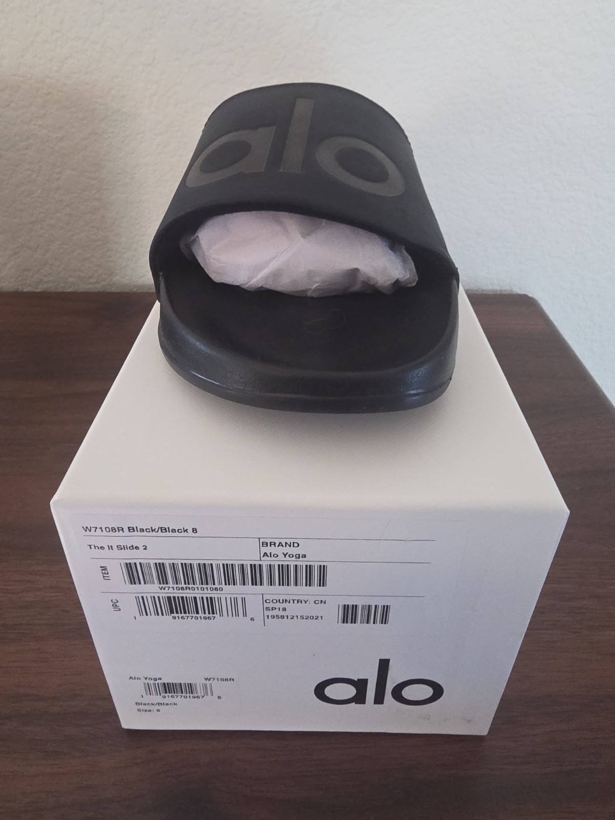 Alo Yoga The It Slide 2 Black/Black Size 8 W7108R New With Box #2