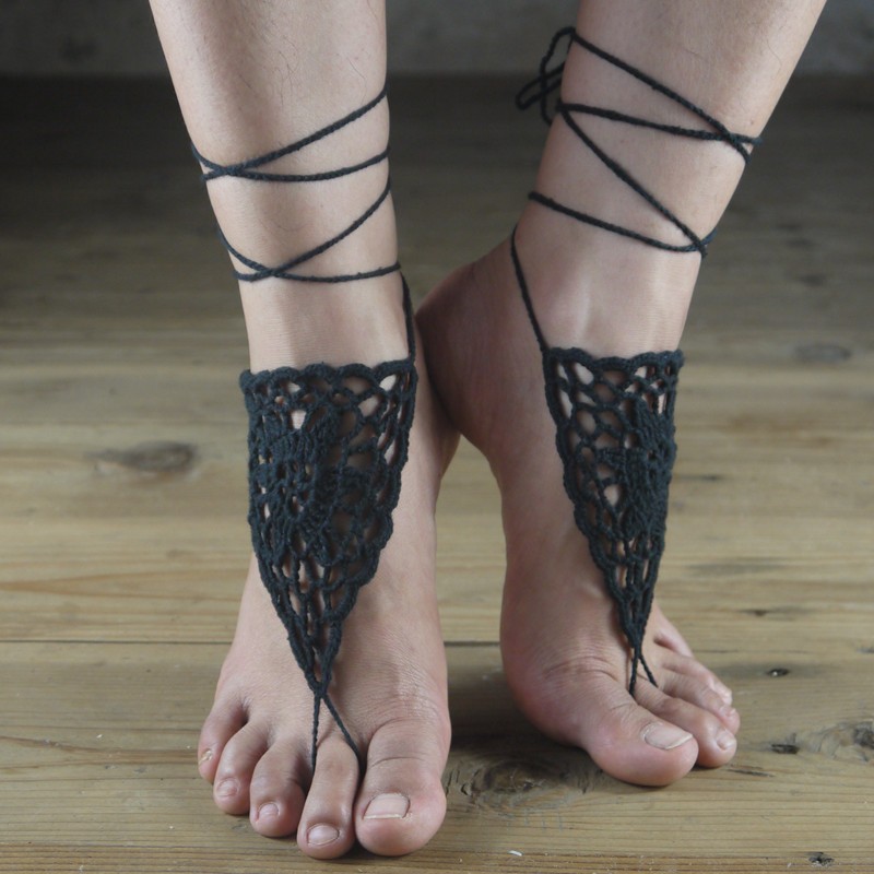2Pcs Barefoot Crochet Sandals Beach Wedding Decor Women’s Knit Flat Sandals