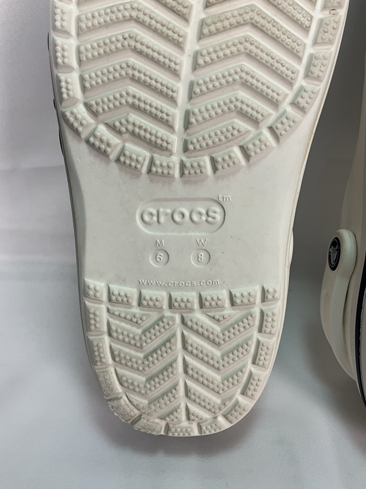 Crocs White Navy Logo 205089 Size Mens 6 Womens 8 Unisex EUC