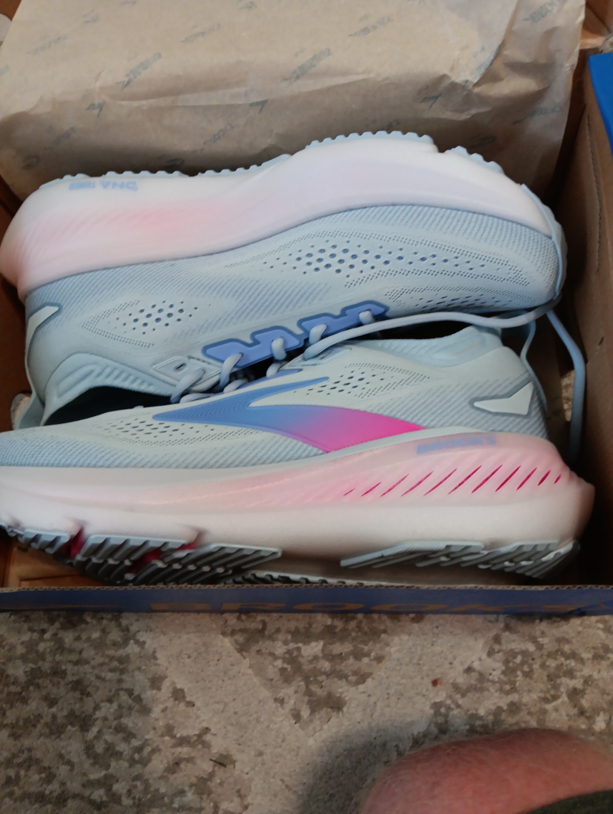 Brooks Womens GLYCERIN 23 Skyway Blazing Bell Pink Size 11B Medium 1204651b475