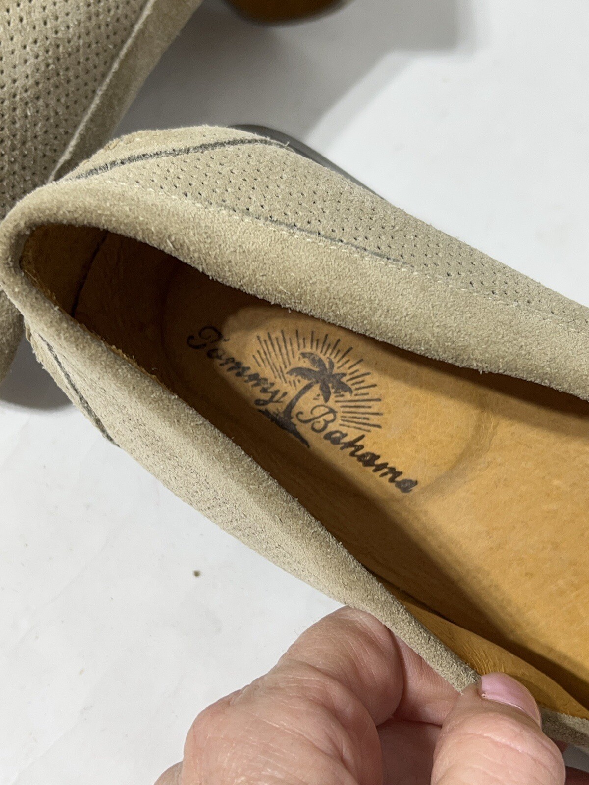 tommy bahama women 8 M Brown Tan suede slip on loafer Business Casual shoe