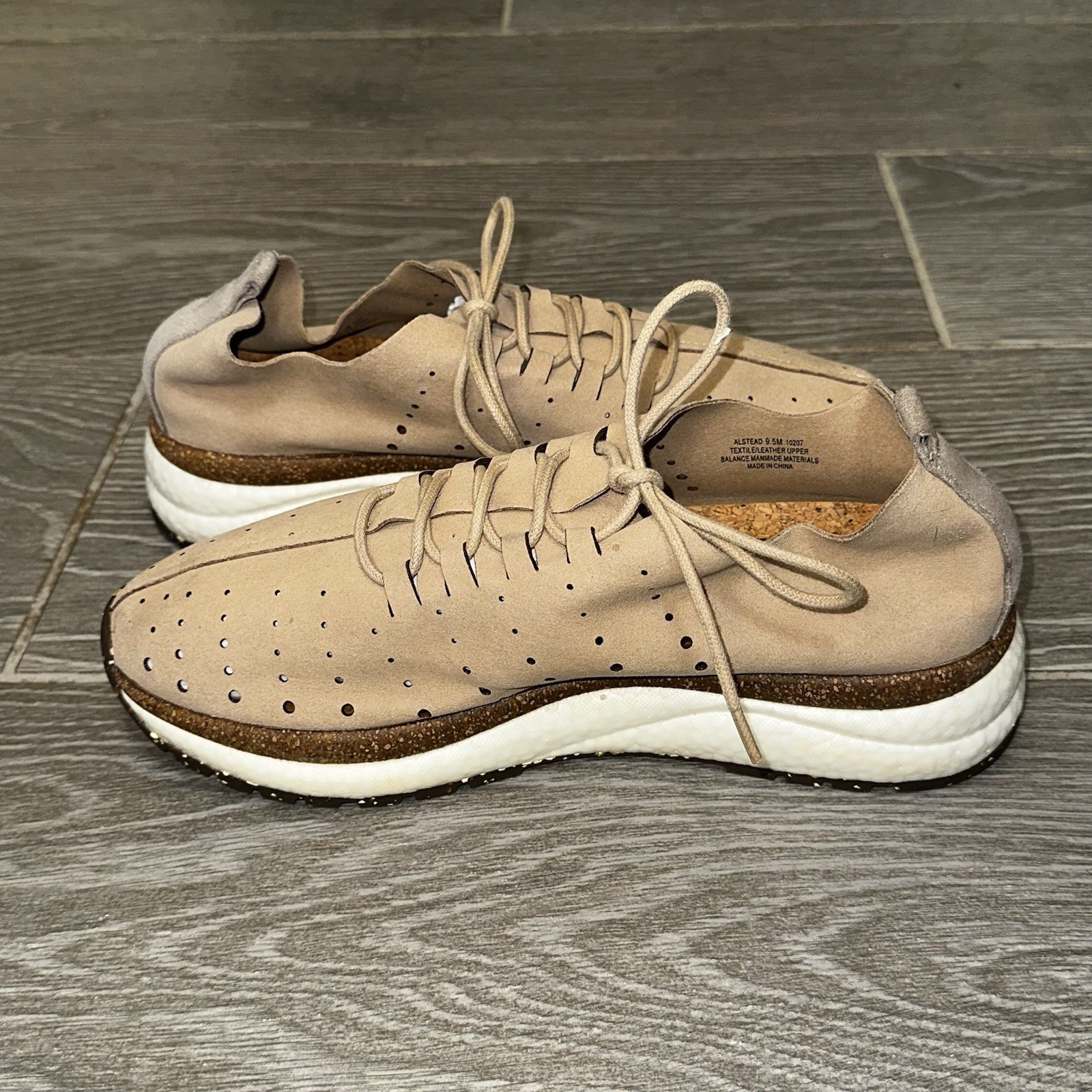 OTBT Alstead Comfort Sneaker Beige Vegan Suede Streetwear Activewear Women’s 9.5