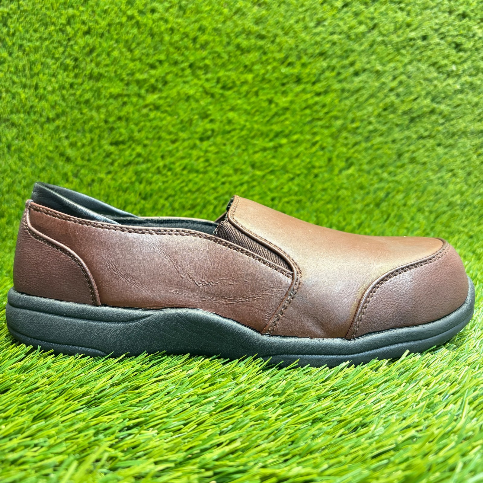 Genuine Grip Endrina Camila Women Size 9.5 Brown Composite Toe Safety Work Shoes