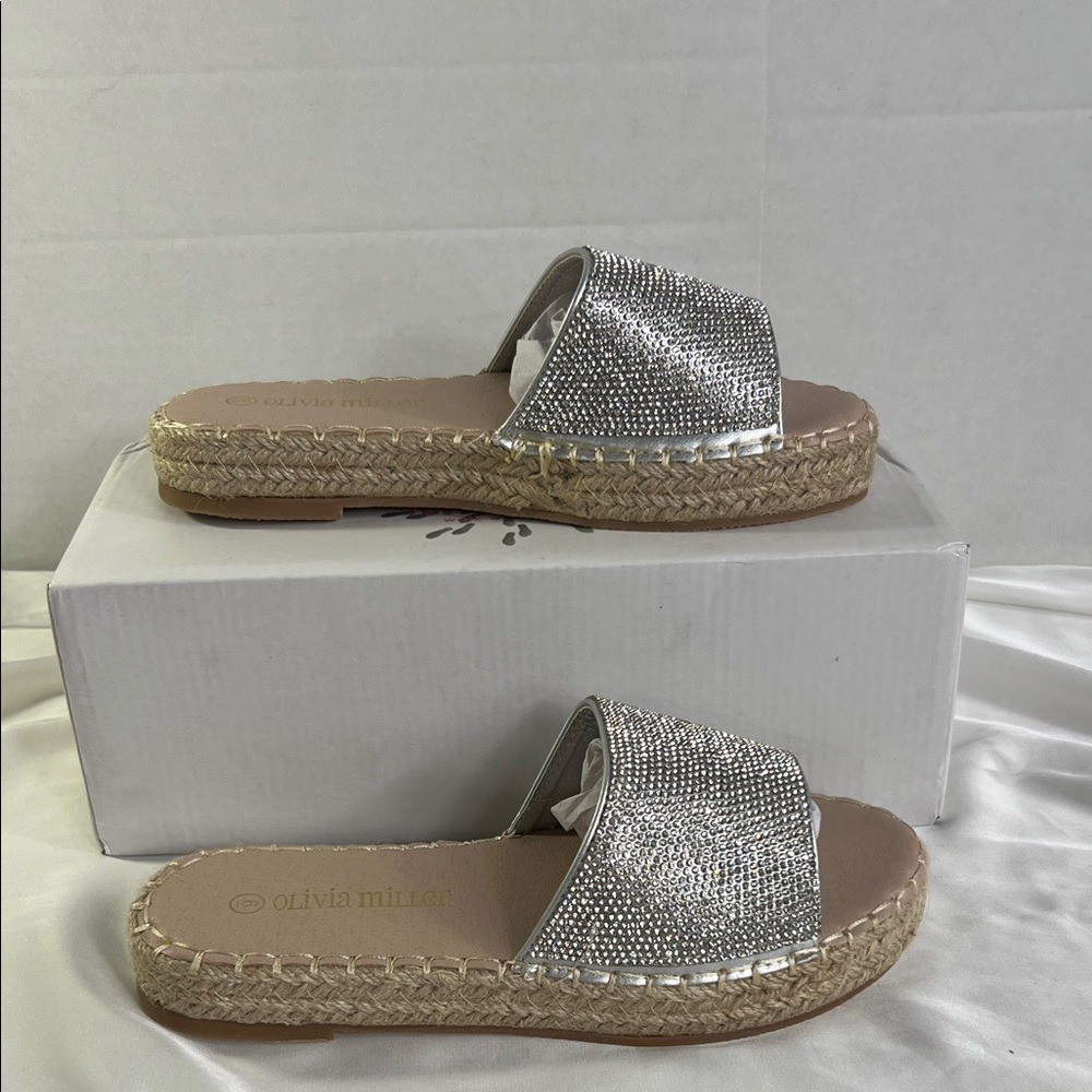 Olivia Miller Silver Rhinestone Espadrille Slides Sandals Women’s 6 New in Box