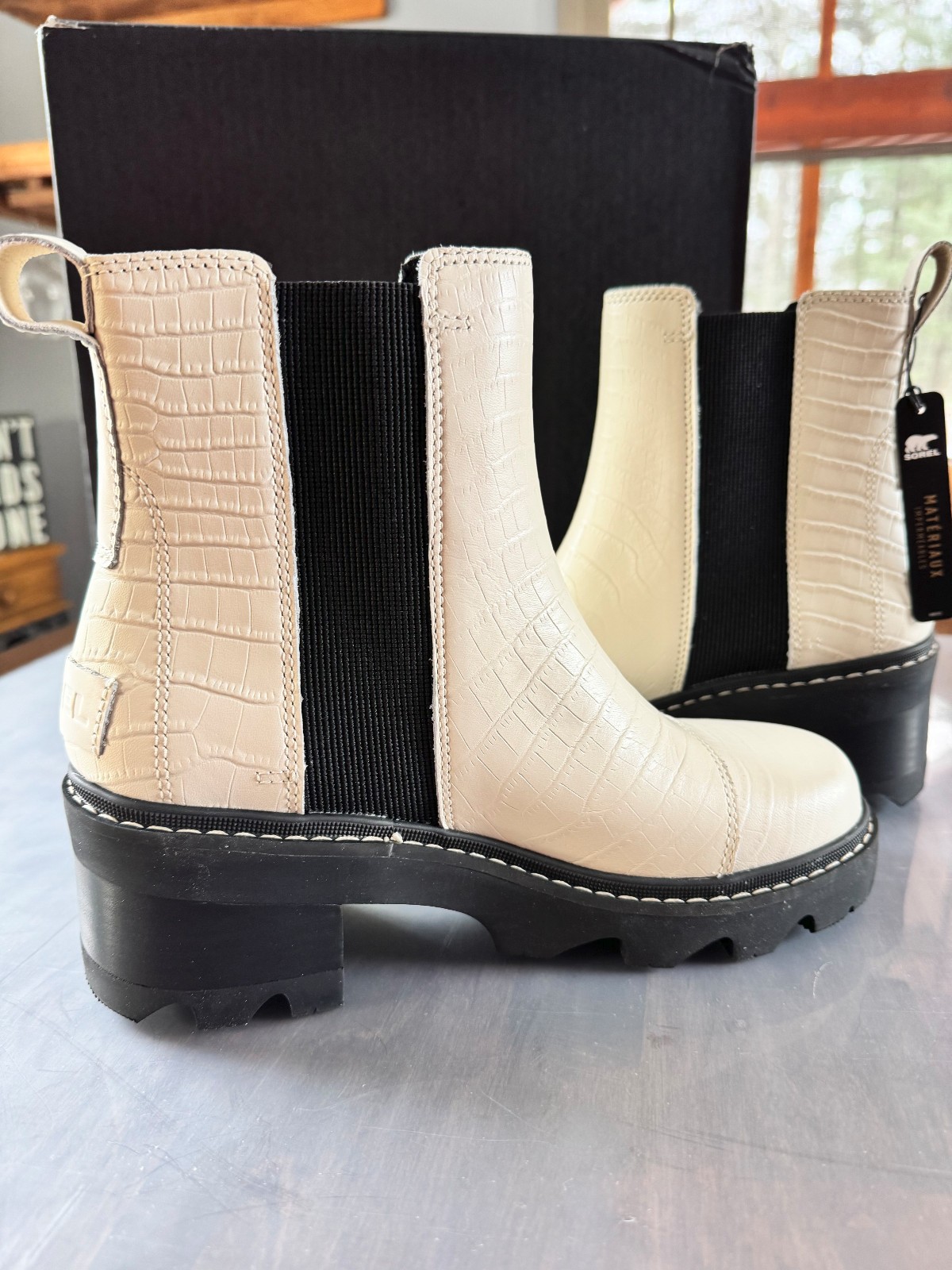 Sorel Joan Now Chelsea Boots Women’s (Size 8) Waterproof Chalk / Black