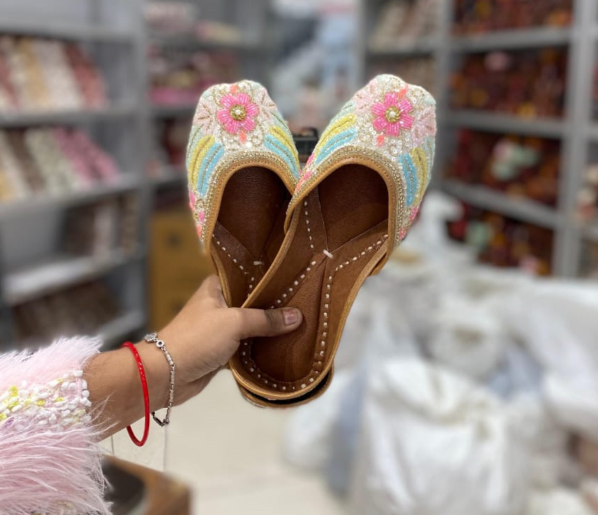 Women Punjabi jutti Indian ethnic mojari Bellie UK size 4-8 cassata cute fashion