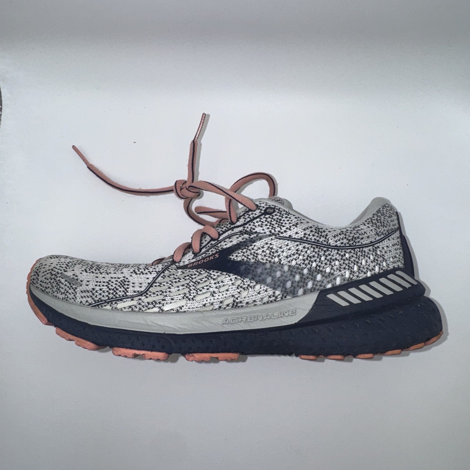 Brooks Adrenaline GTS 21 Women’s 7.5 Running Shoes READ Mismatched Pair