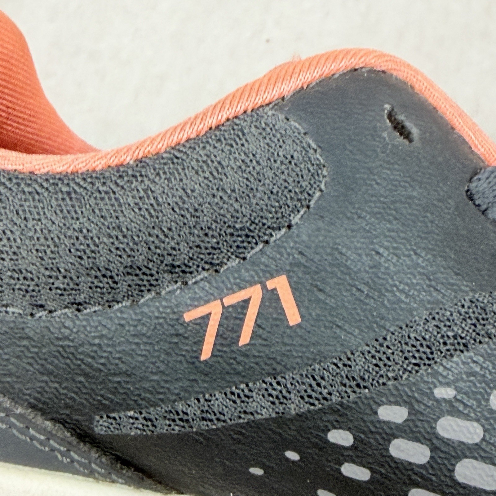 New Balance 771 Cush Running Shoe Womens Size 8 Black Salmon