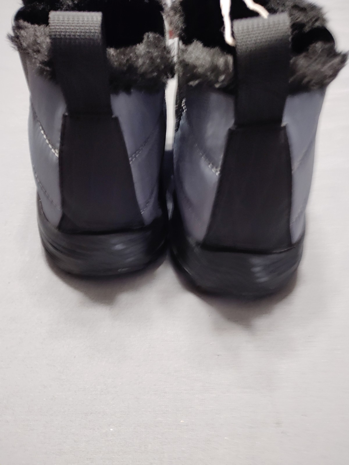 NWT Wanderlust Canadian Boots Waterproof Vegan Faux Lined Slip Resistant Men 9.5