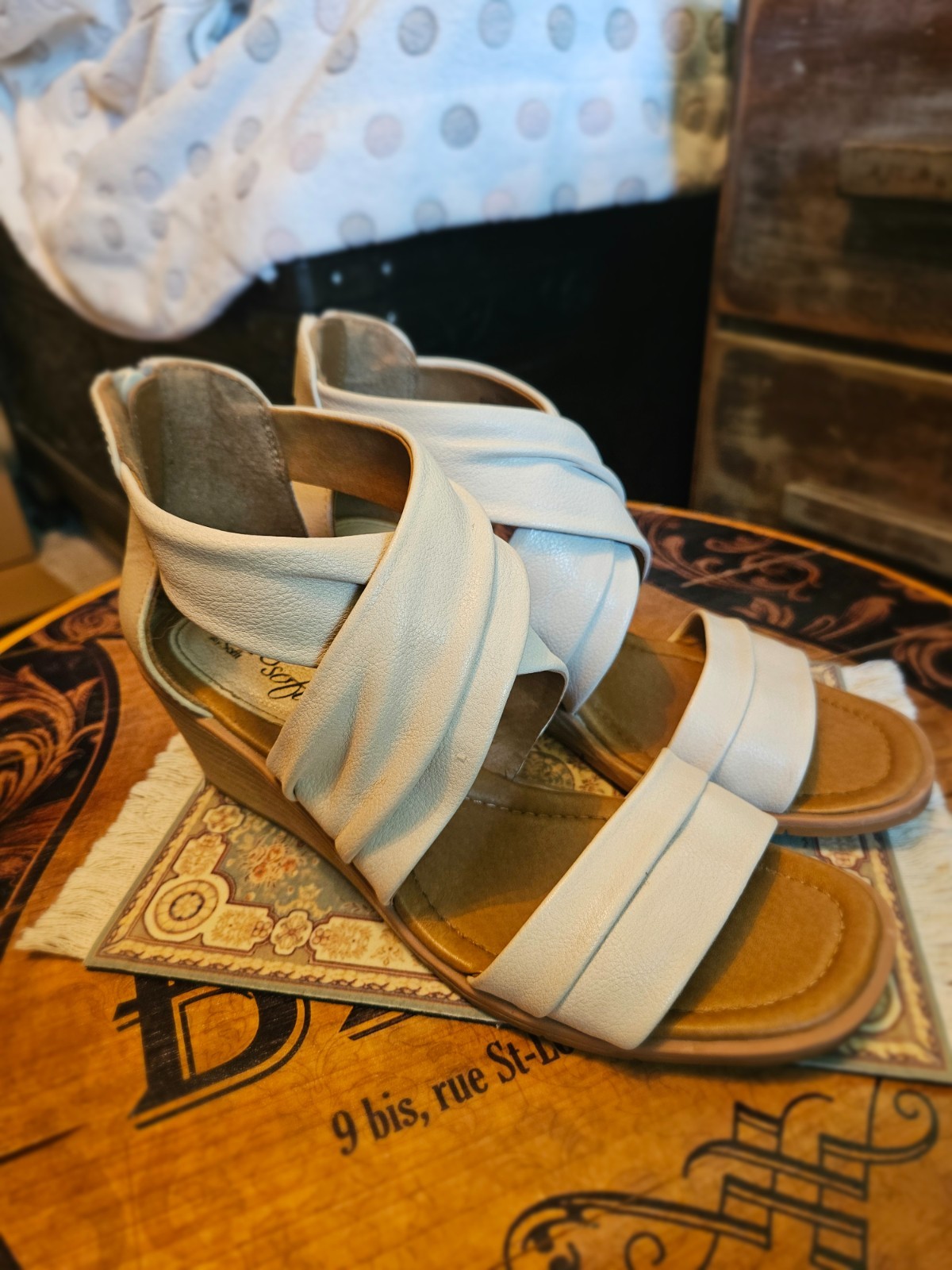 EUROSOFT BY SOFFT – Ginnifer Ivory faux leather wedge sandals, size 6 1/2 M-ECU!