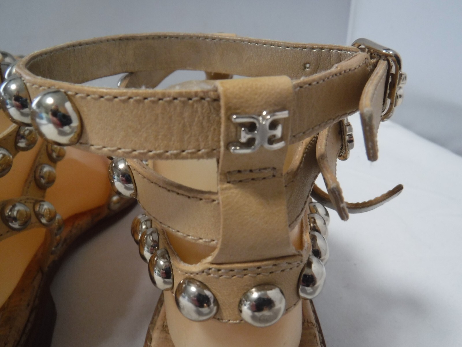PF2 Sam Edelman Eavan Tan Nude Gold Studded Strappy Thong Sandals Sz 7 M Women’s