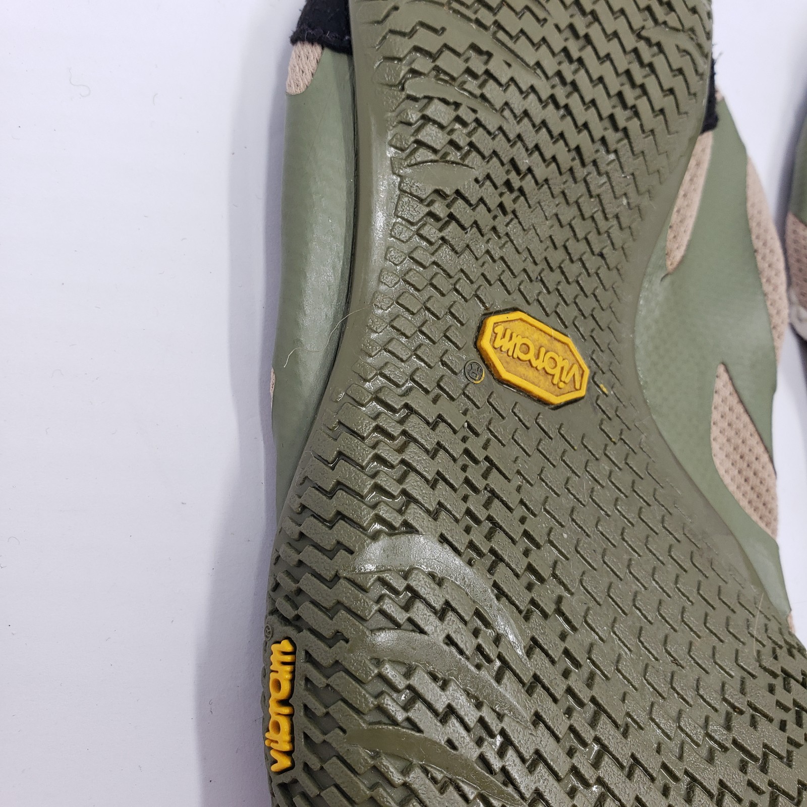 Vibram FiveFingers Shoes Womens 40 US 8.5 9 Green Khaki Barefoot Minimalist Run