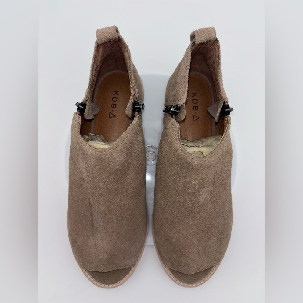 KELSI DAGGER Anthropologie Suede Ankle Boot Open Toed Taupe Flat Shoe Leather 9