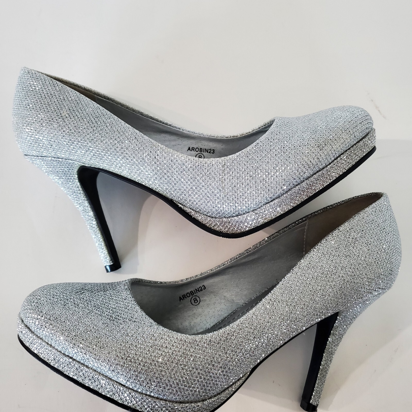 Sparkly Silver Sz 8 Slip On Pump Michaelangelo 3.5″ Heel David’s Bridal AROBIN23