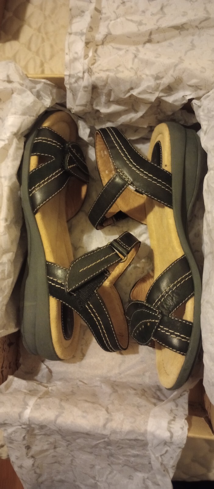 Varies Clarks Women’s Shoes Size 6-7 1/2