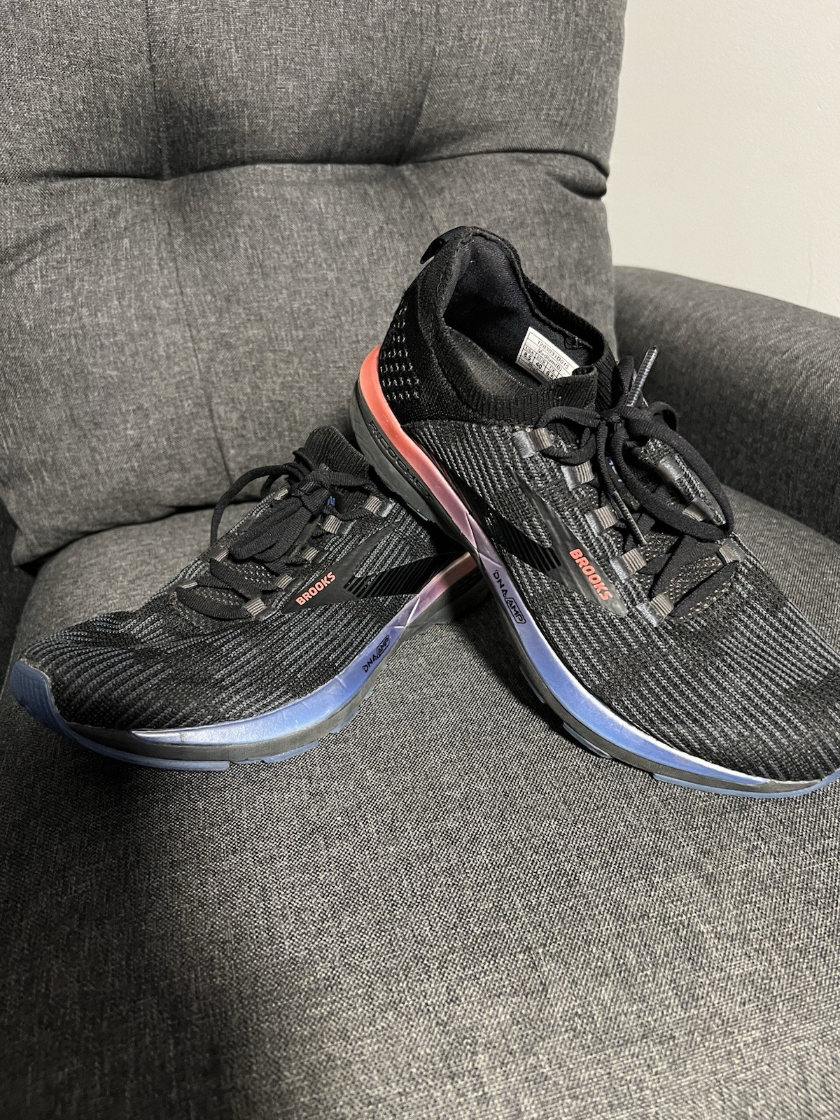 Brooks Ricochet 2 ladies Lace-Up Mesh Low Top Sneakers Black/Blue/Red