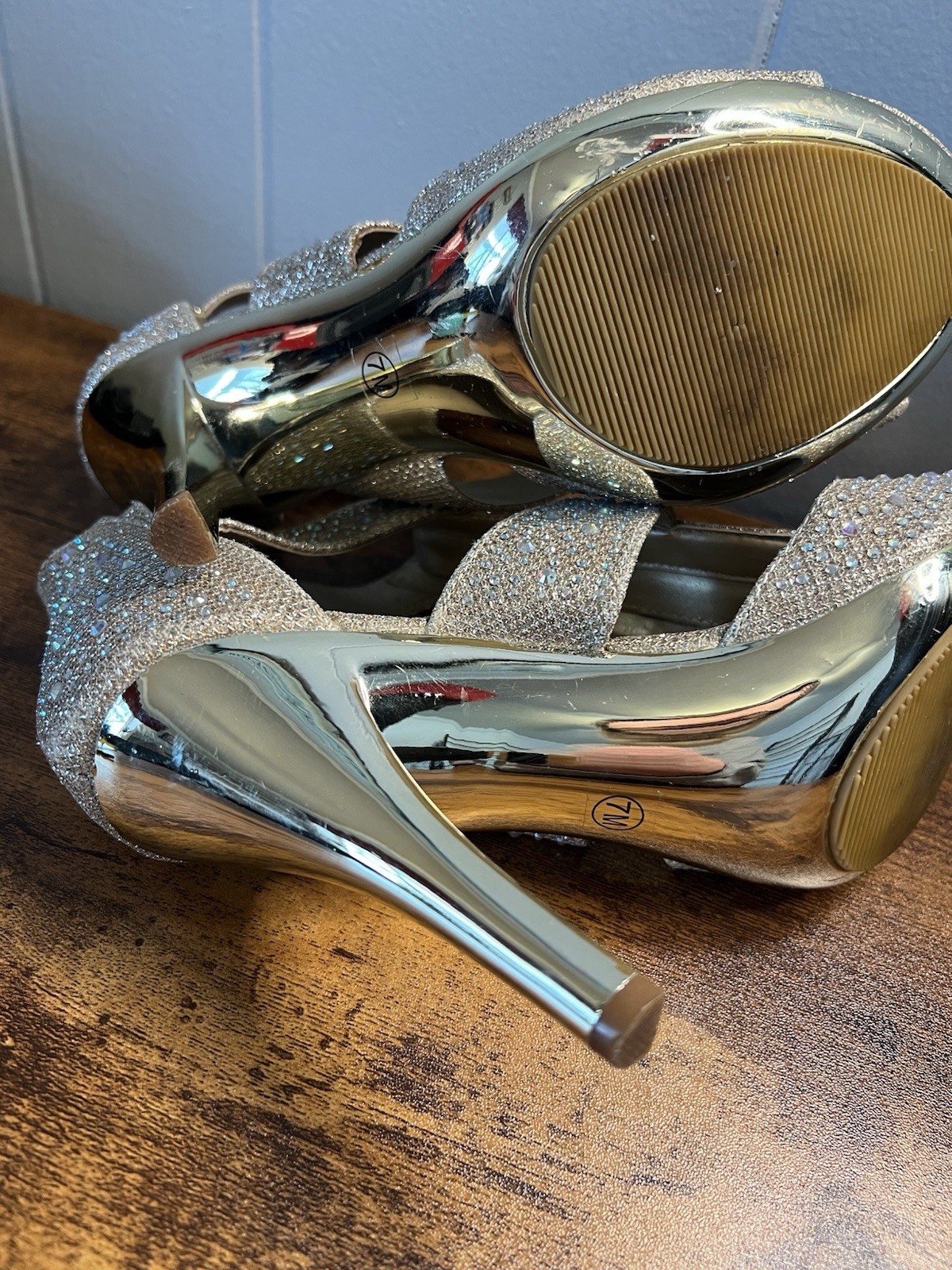 EUC Party, Coctail, Wedding, SILVER SLIPPERS Elegant Strappy Heels, Size 7