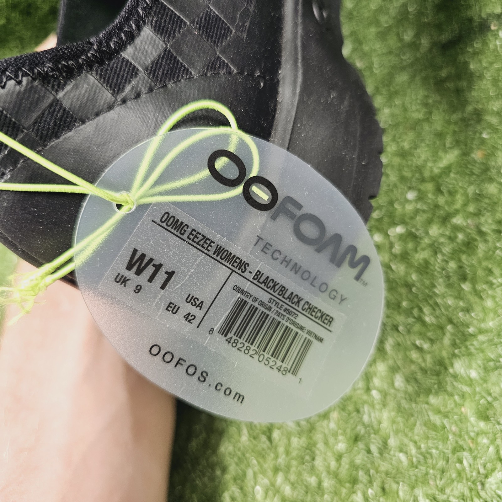 OOFOS Oomg Eezee Low Checkered Slip On Comfort Athletic Shoes Womens Size 11