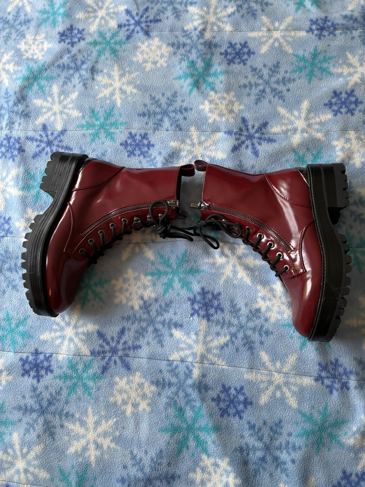 Guess Red Faux Leather Combat Boots Size 7.5 New!