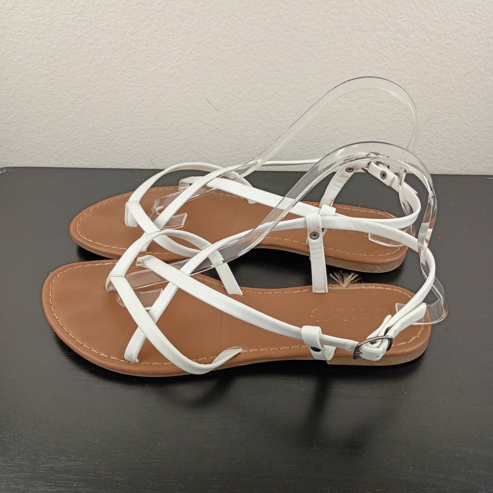 Wells Womens White Strappy Sandals Flat Buckle Ankle Strap Size 10