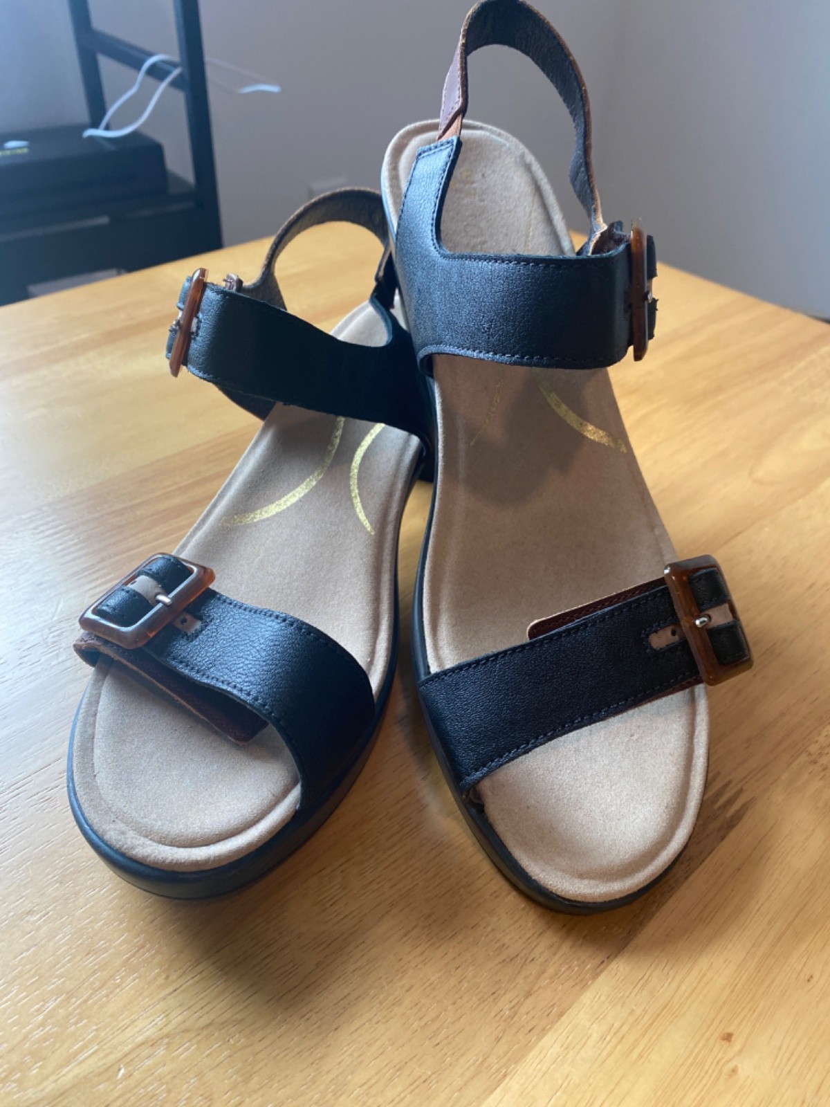 Naot Mode Women’s Size 10 Leather Heeled Sandals Brown Black Supreme Collection