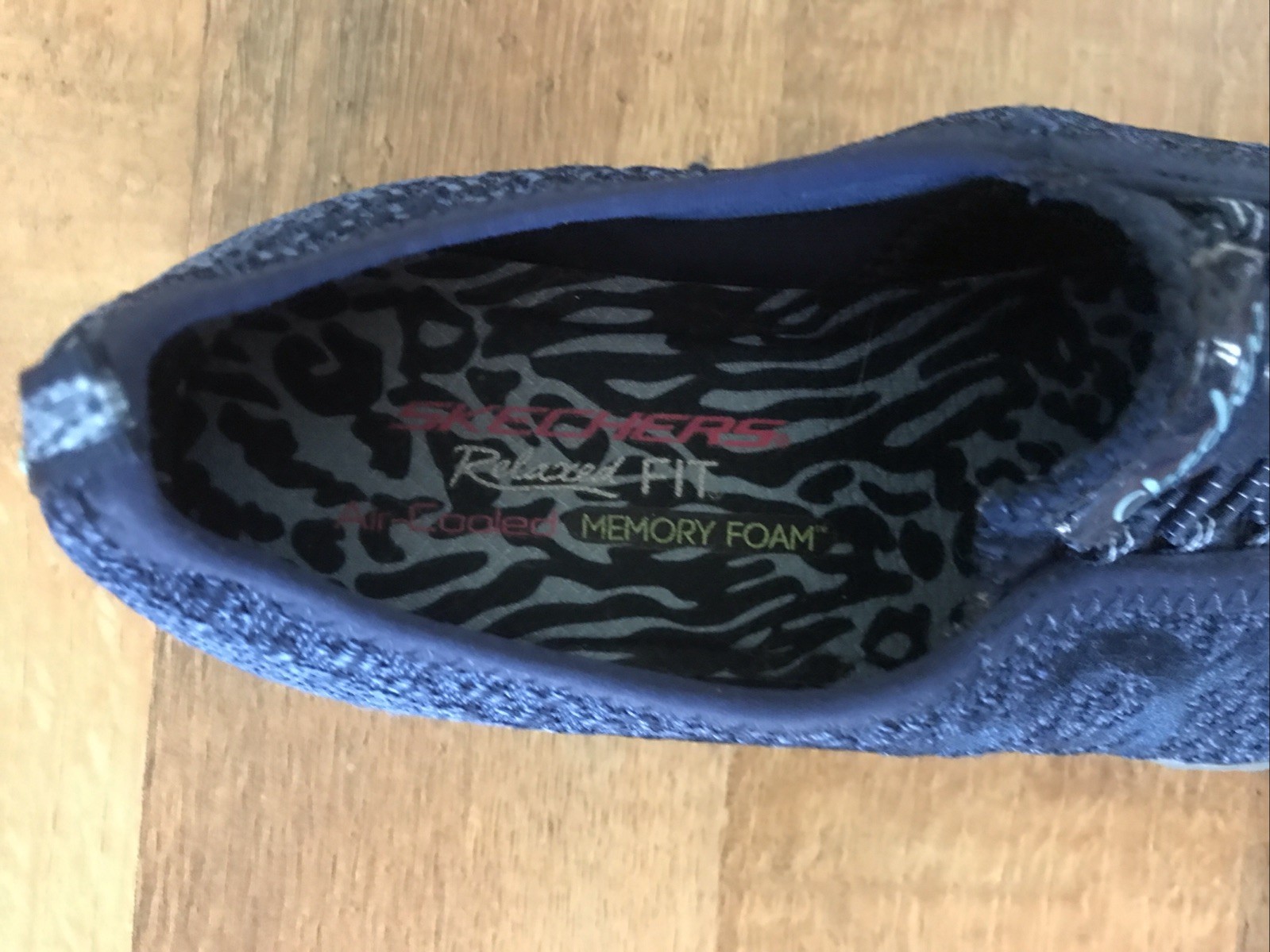 Skechers Relaxed Fit Breathe Easy Infi-Knity Women’s SlipOn Shoes, Navy Size 7.5