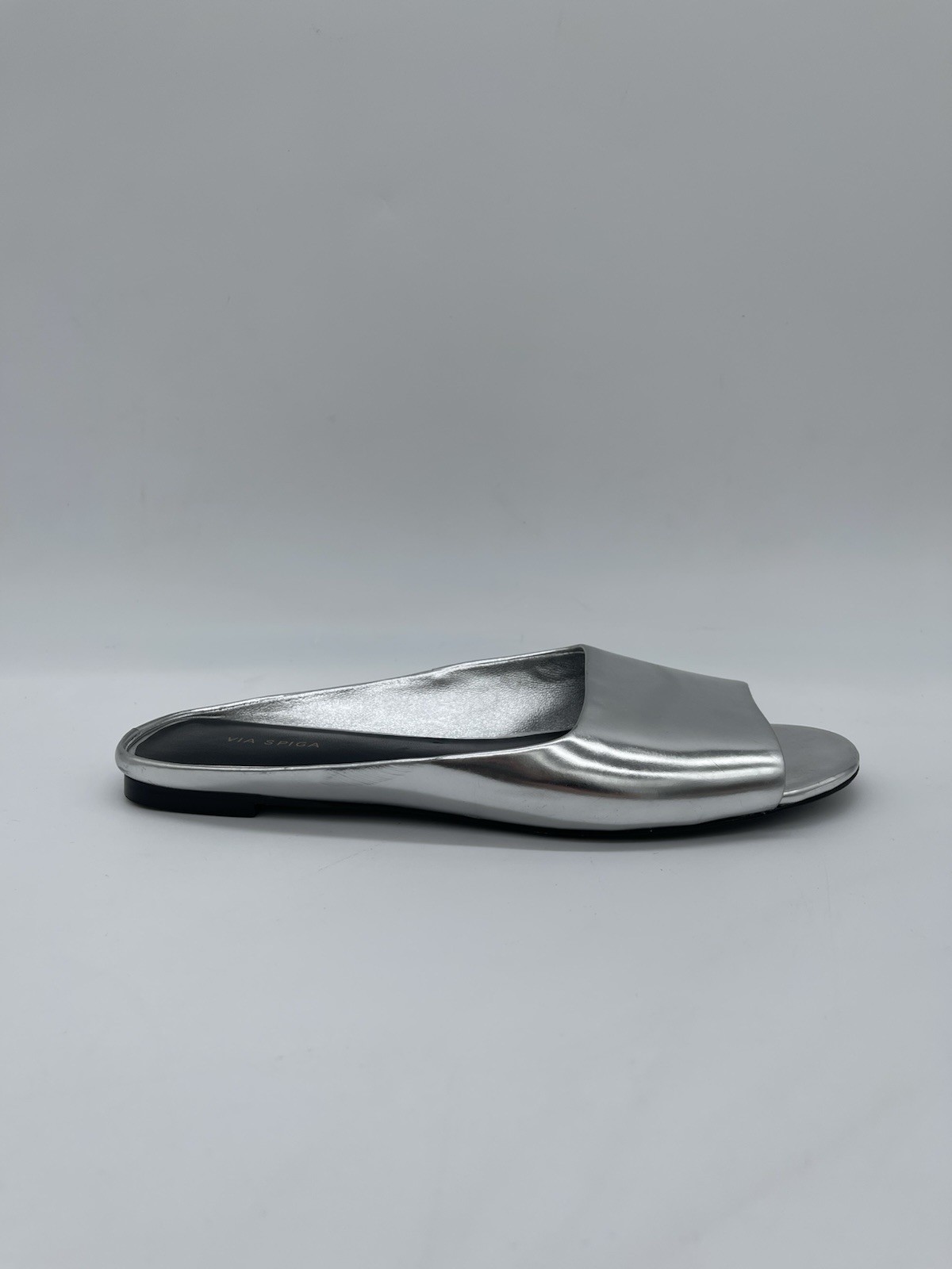 VIA SPIGA Hana Slides Silver Metallic Chrome Flats Open Toe 6.5M Patent Leather
