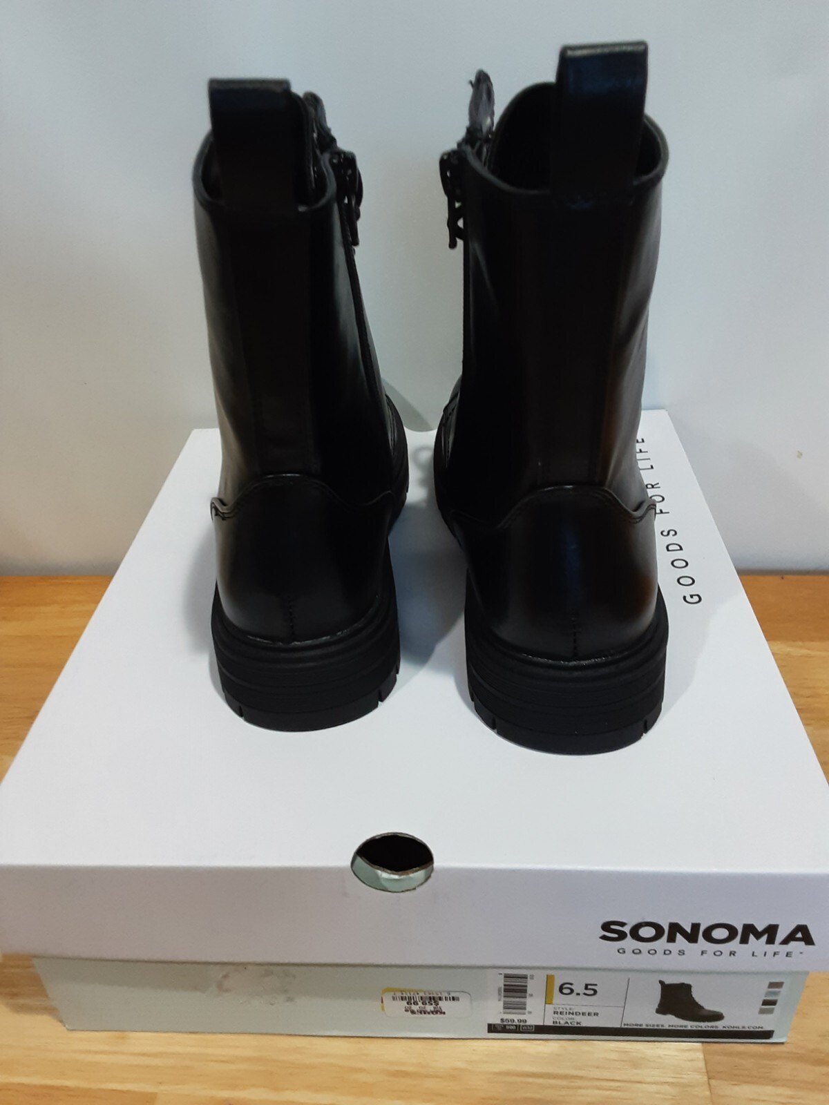 NEW Sonoma Reindeer Lace Up Boots size 6.5 has inside zippers 1.5″ heel pull tab