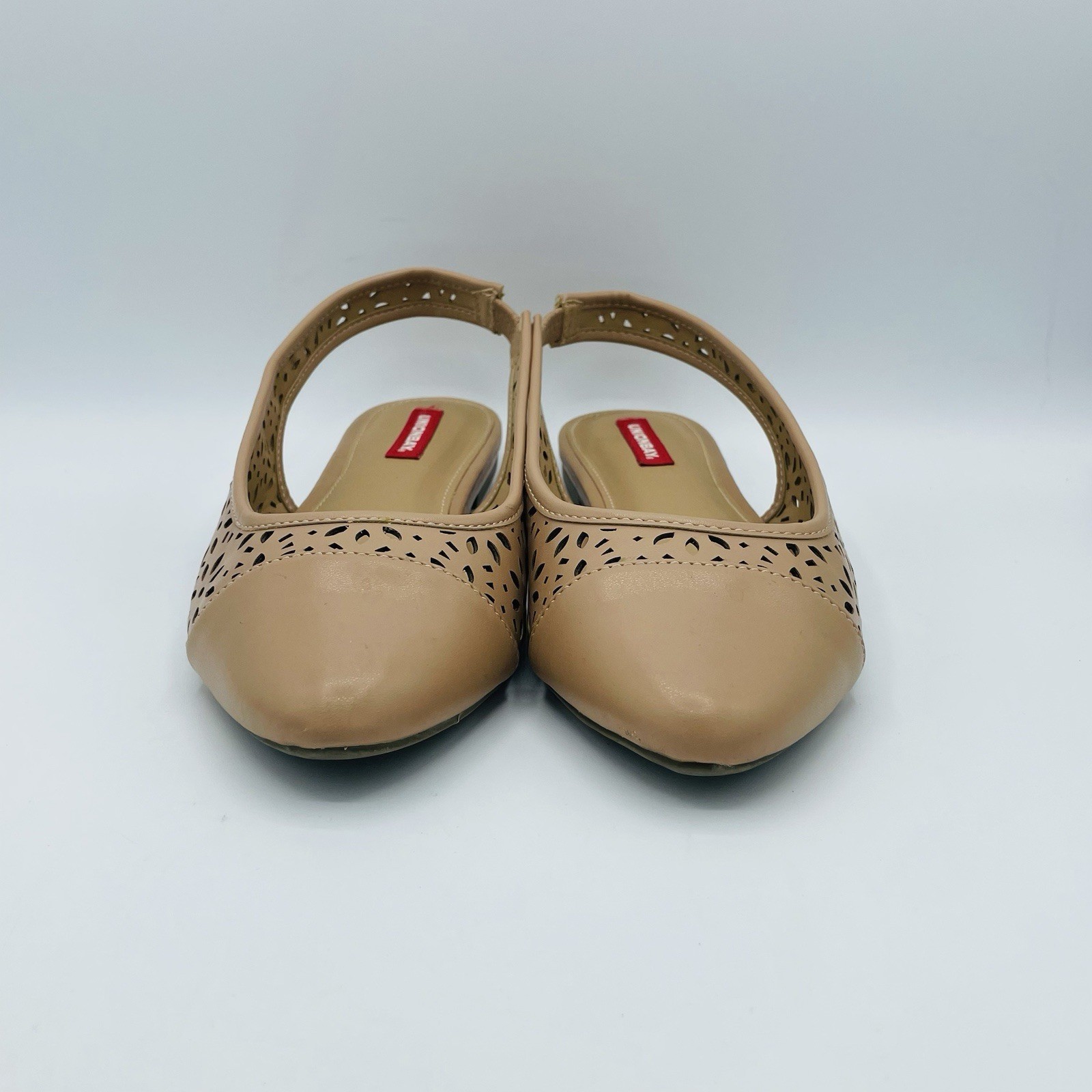 Unionbay Shoe Womens Size 9 M Beige Slip On Slingback Sandals Perforated Comfort