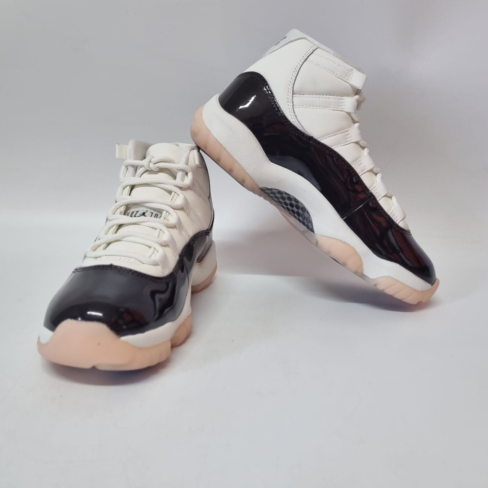 Nike Air Jordan 11 Retro Women’s 7.5 US 5UK AJ11 Neapolitan Sail Brown Sneakers