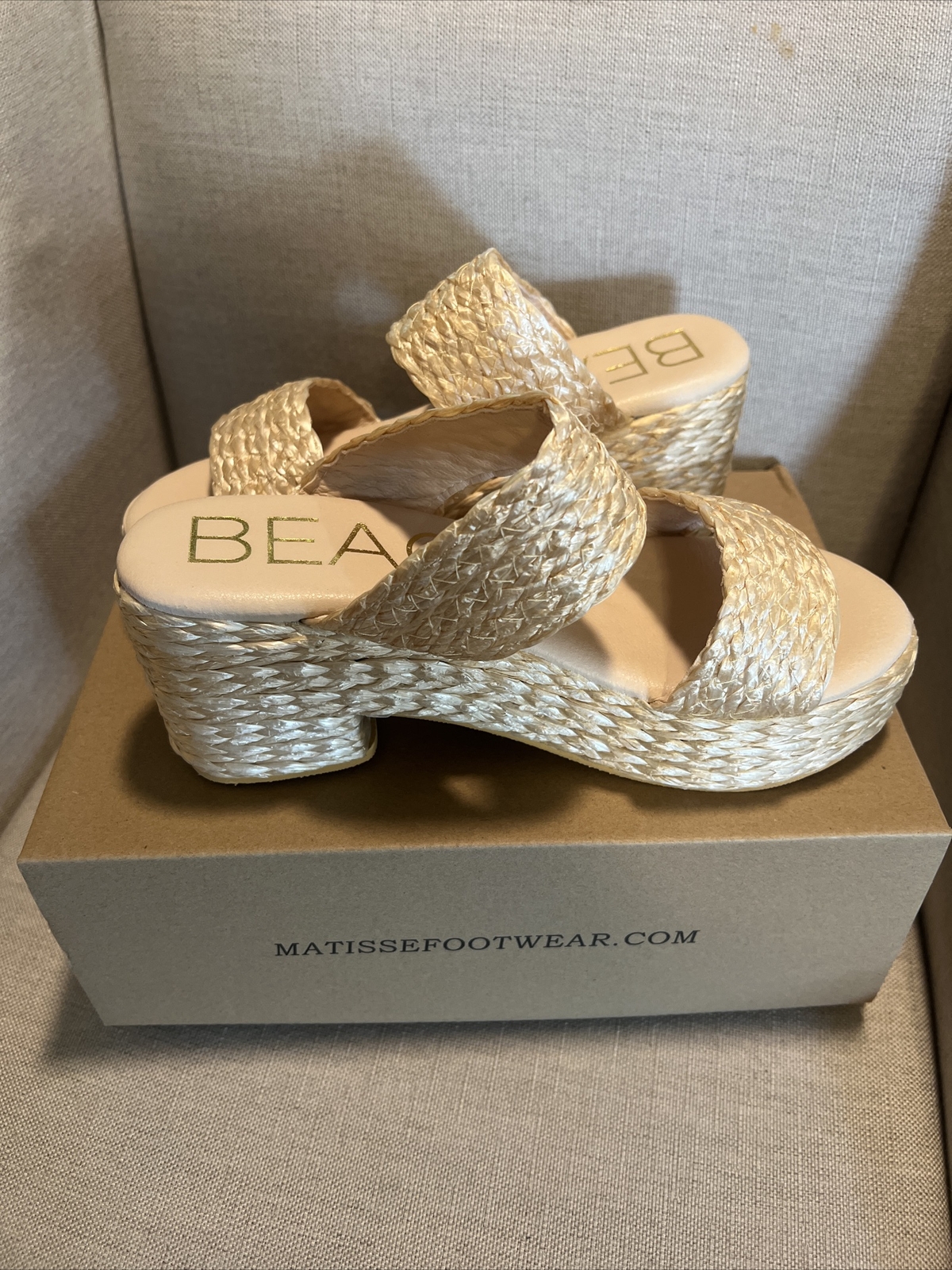 NIB Matisse Ocean Avenue Ave Gold Heeled Platform Sandals Women’s Size 8M 8