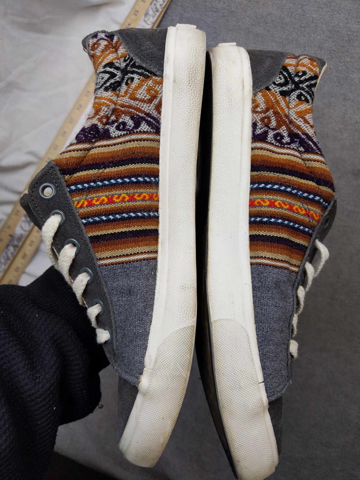 Inkkas Shoes Womens 10 41 Mens 8 Gray Multicolor Striped Textile Low Top Sneaker
