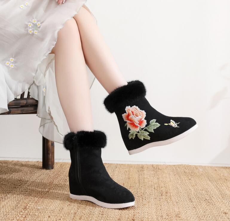 Fall/ Winter Women Chinese Folk Fleece Boots Embroidered Flower Flat Shoes Warm