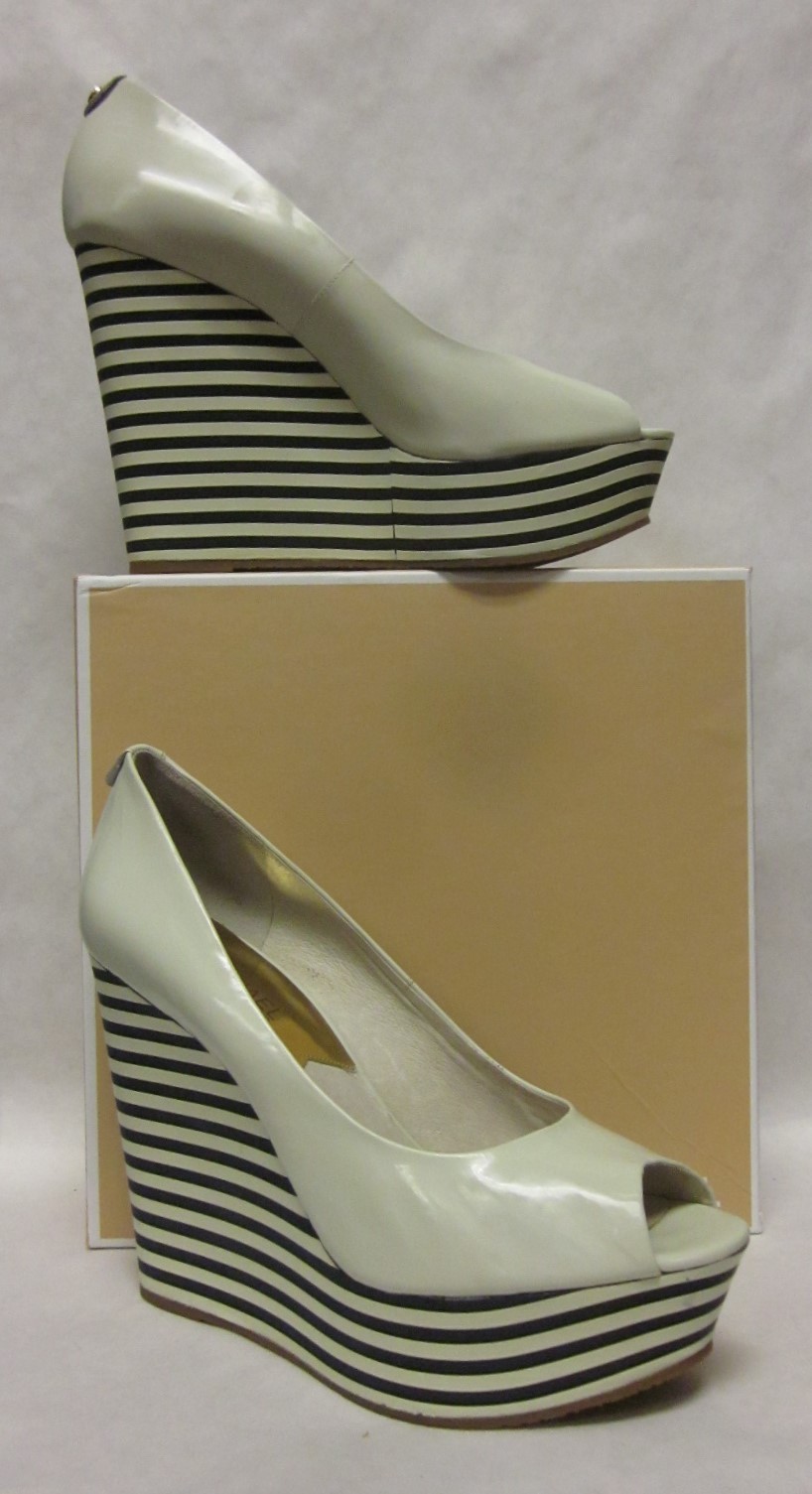 Michael Kors Adalia Patent Peep Toe Vanilla Platform Wedge Heel – size 9