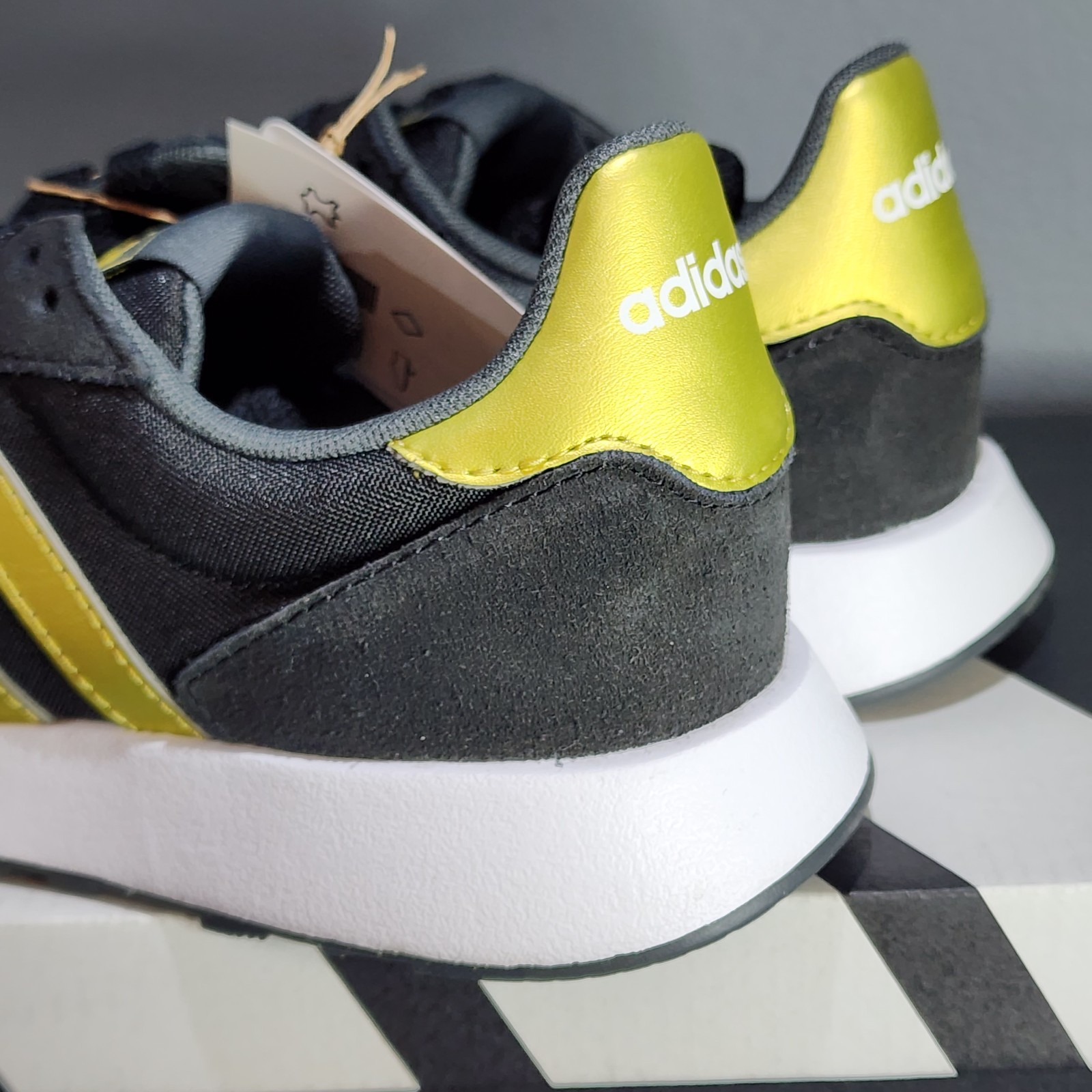 New Adidas Run 60s 2.0 Women’s Sz 6.5 Grey Gold GX1714 Gym Walking Running NWT+B