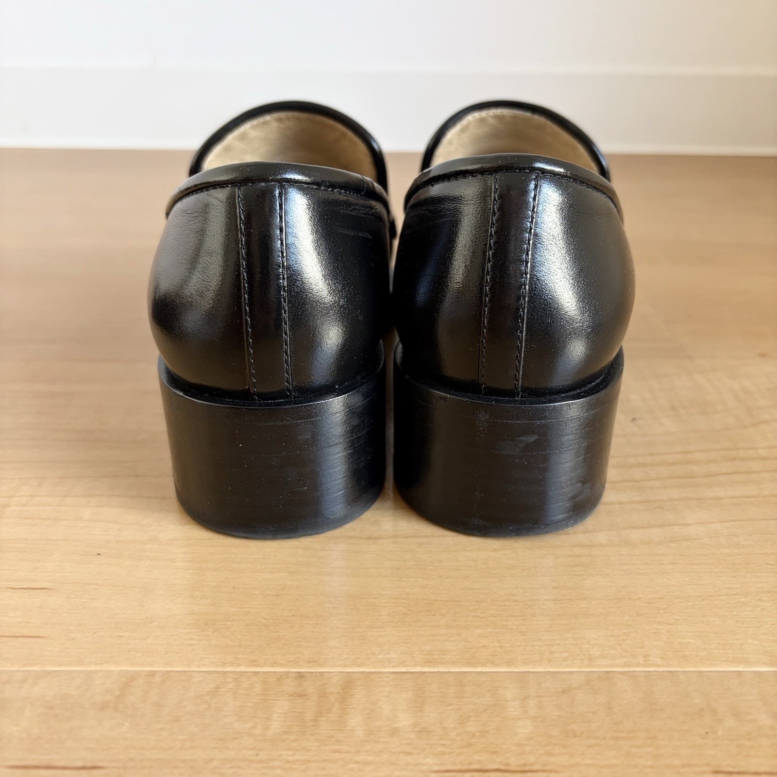 CHANEL coco Loafers Leather fashion flat shoe’s women’s black/gold Size 34
