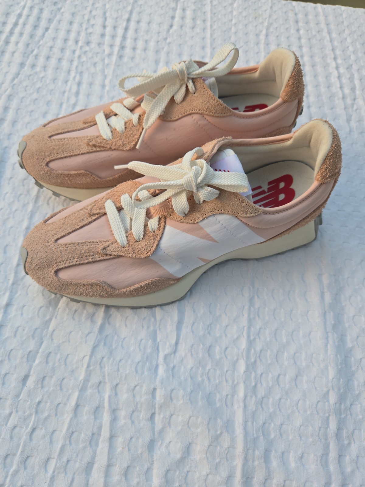 New Balance 327 U327LN Pink Suede Sneakers Women’s Sz 12 / Men’s 10.5 Casual