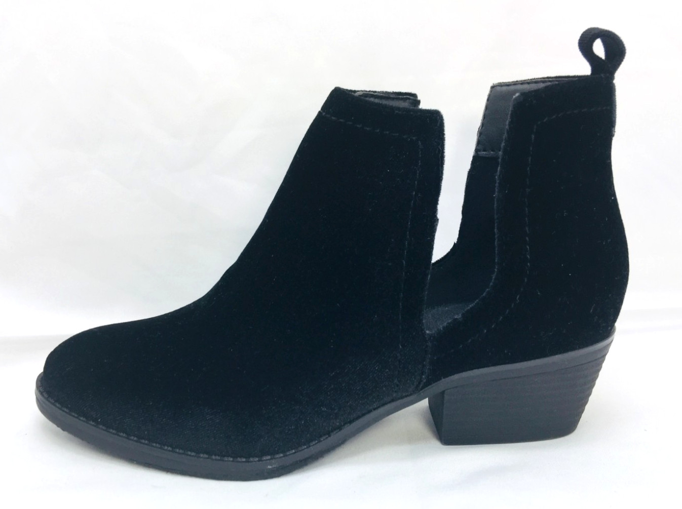 Olivia Miller Women’s Black Faux Suede Slip On Booties Sz 7 Open Slit on Sides