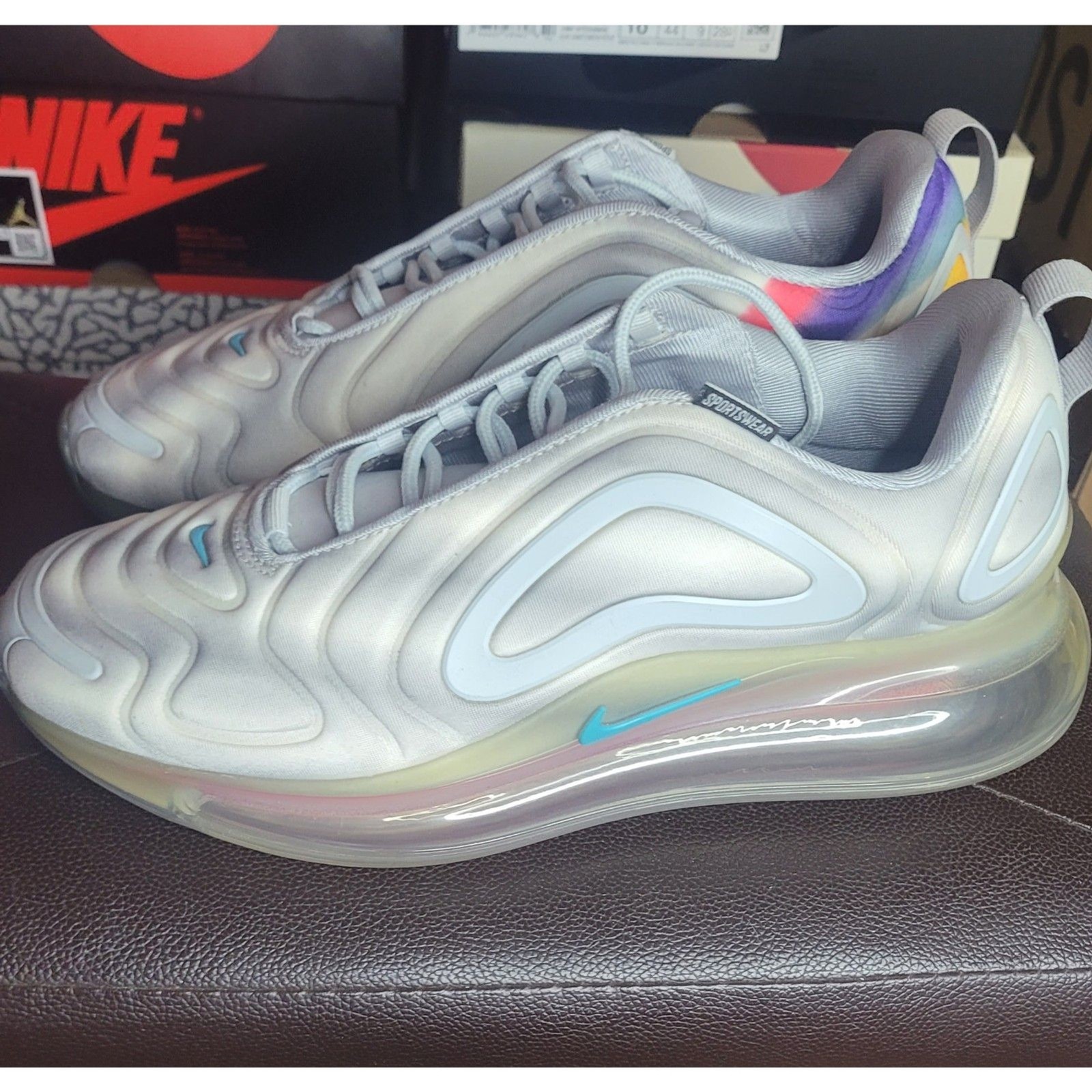 Nike Air Max 720 White Blue Pink AR9293-011 Women’s Size 9.5 Running Shoes