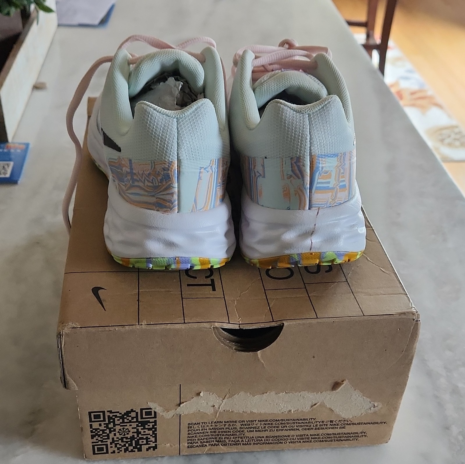 Nike Revolution 6